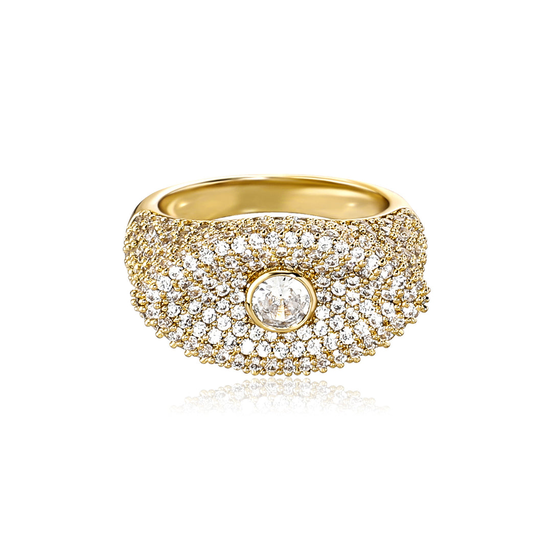 Luxurious Full-Diamond Central Stone Ring (Gold/Silver Version)