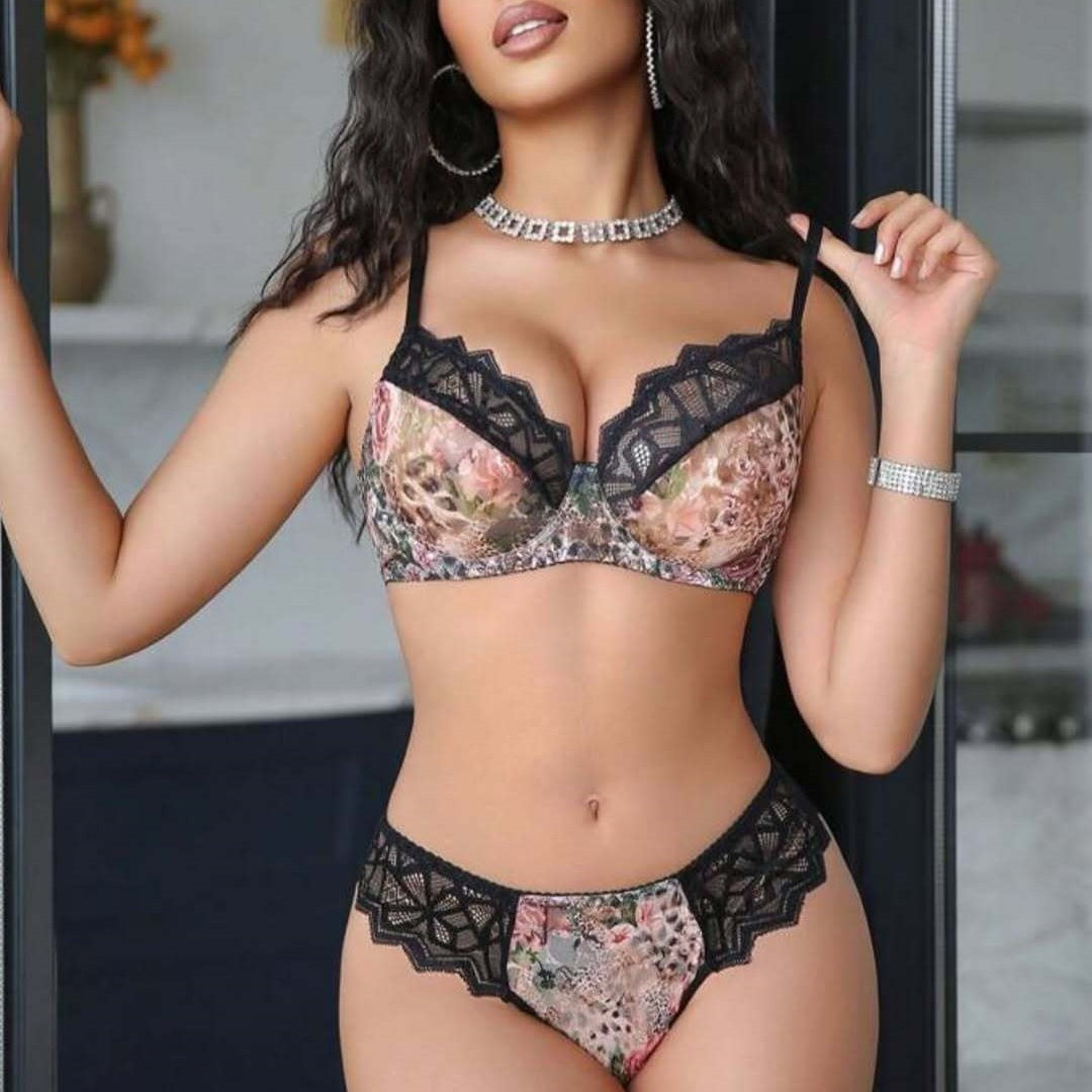 Floral Lace Bra and Panty Set