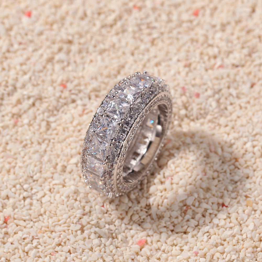 Brilliant Multi-Diamond Splicing Wide-Band Ring (Gold/Silver Version)