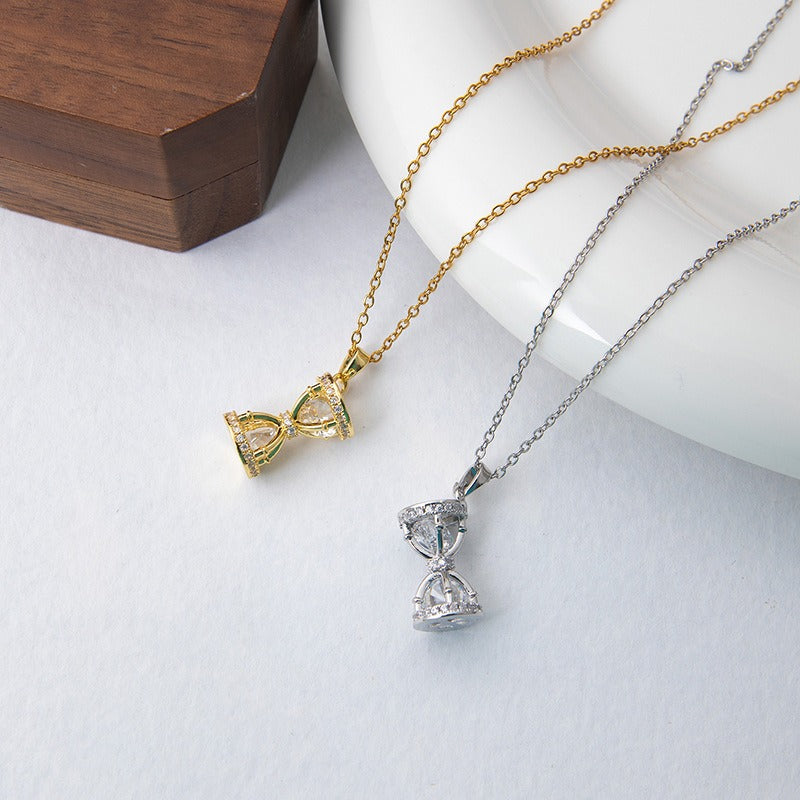 Gilded Hourglass Two-Tone Diamond-Encrusted Necklace｜Capture Time's Gentle Glow on Your Neck