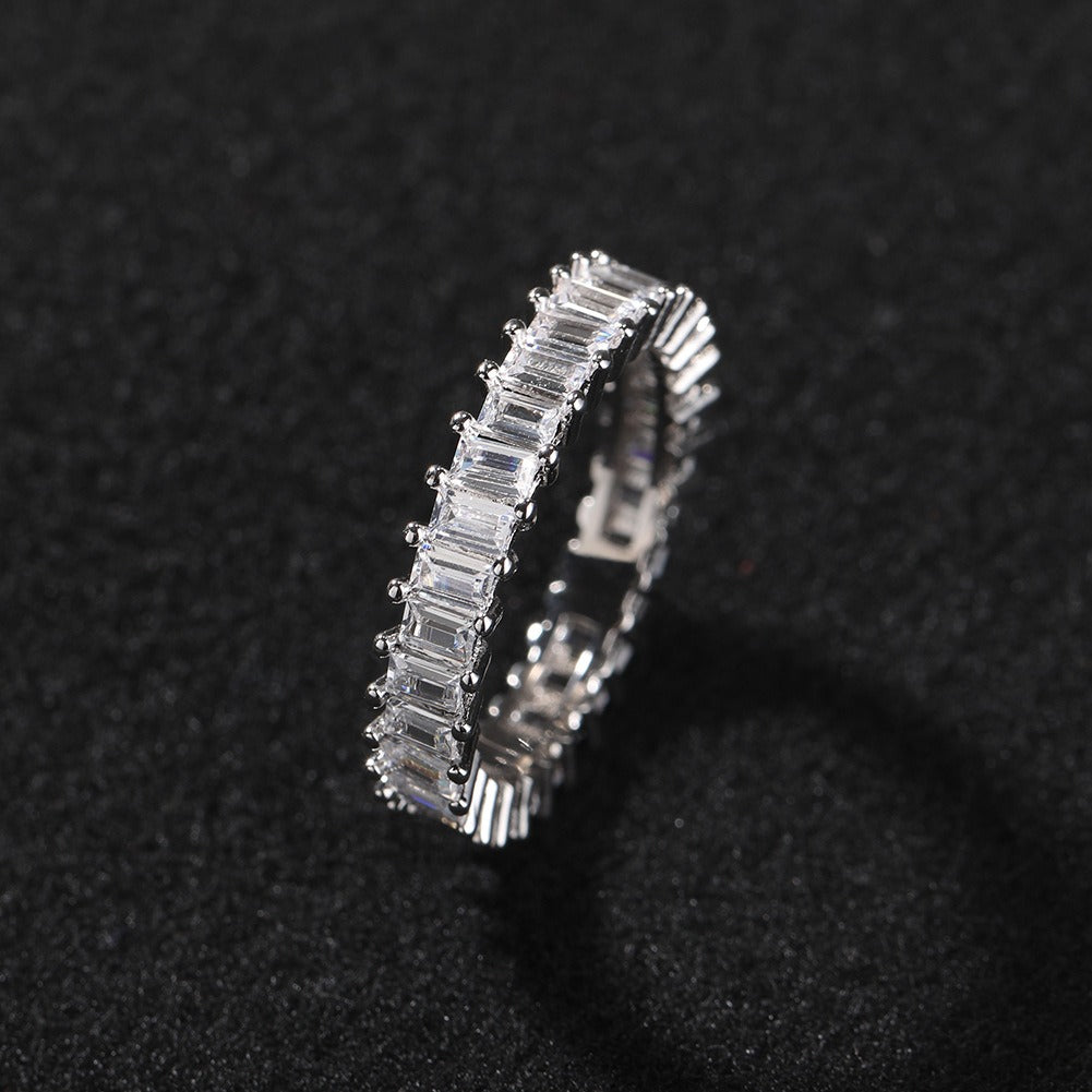 “Dazzling Layered Realm” 18K Gold Diamond Ring Set