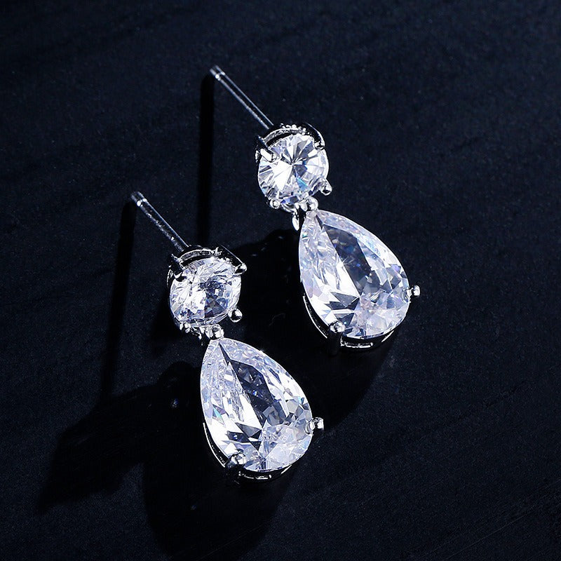 Dual-Diamond Drop White Gold Teardrop Earrings（2PCS）