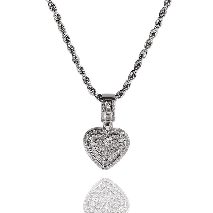 Luxurious Heart - Shaped Full - Diamond Twist Chain Necklace (Gold/Silver Version)