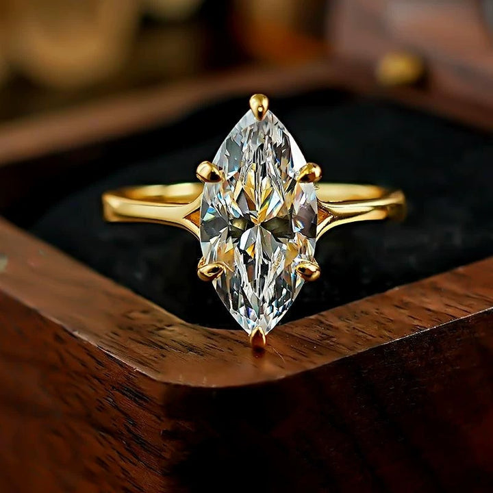 18K Gold/White Gold Marquise Solitaire Diamond Ring - Lab-Grown Diamond Light Luxury Band