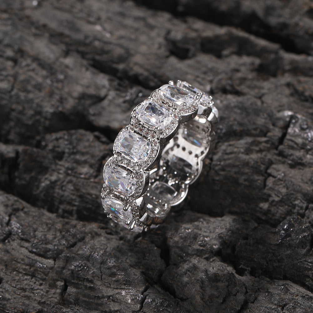 “Dazzling Layered Realm” 18K Gold Diamond Ring Set