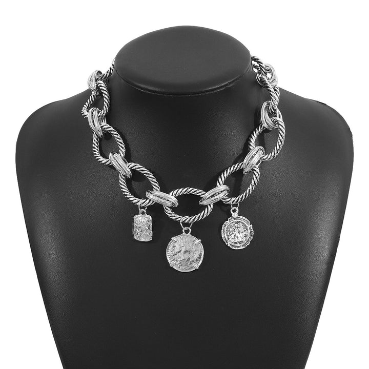 Vintage Gilded Layered Coin Pendant Necklace｜Retro Glamour for Your Neck