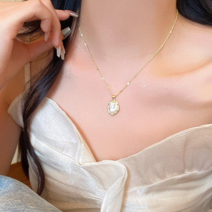 18K Gold Baroque Pearl/Cat's Eye Pendant Necklace - Light Luxury Vintage Choker