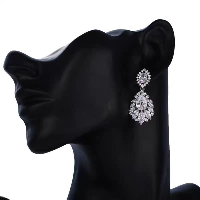 Plume Diamond Opulence 18K White Gold Full Diamond Drop Earrings（2PCS）