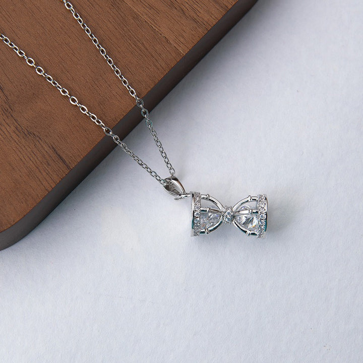 Gilded Hourglass Two-Tone Diamond-Encrusted Necklace｜Capture Time's Gentle Glow on Your Neck