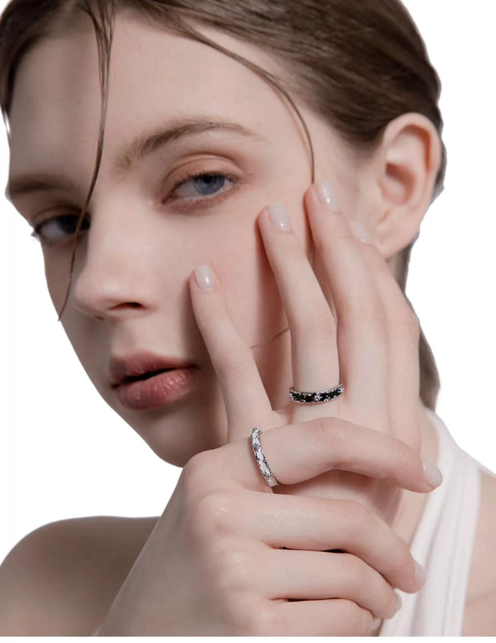 Star patterned silver couple's open mouth matching ring