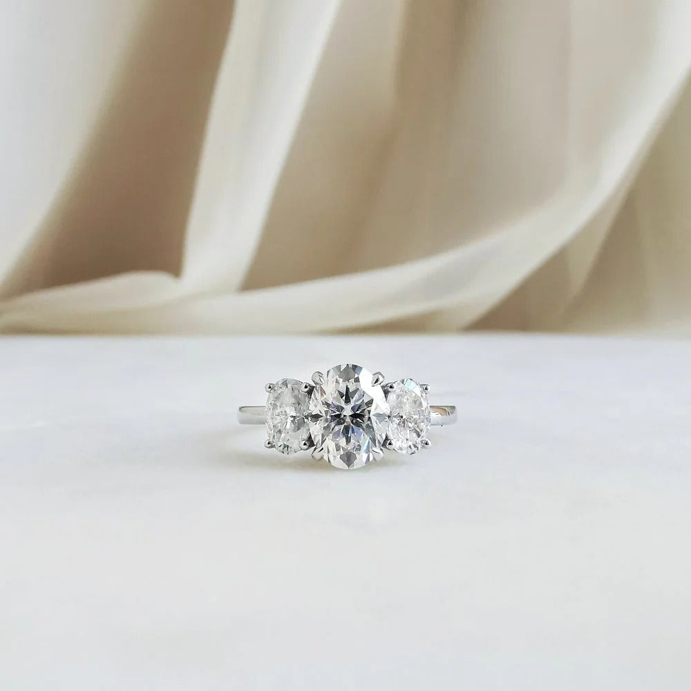 18K Gold/S925 Silver Oval Three-Stone Ring - Light Luxury Niche Romantic Band