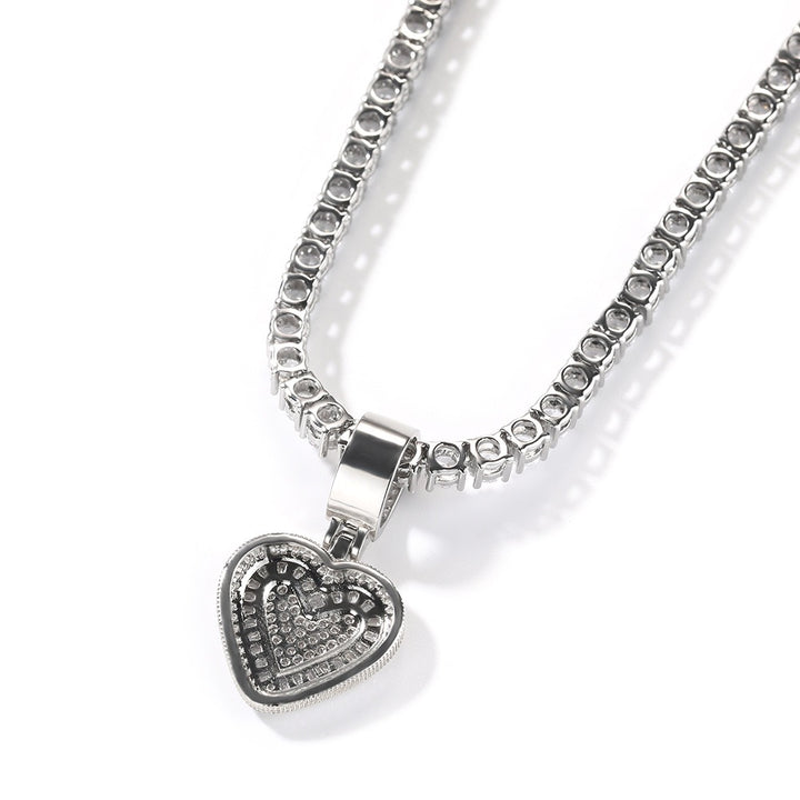 Luxurious Heart - Shaped Full - Diamond Twist Chain Necklace (Gold/Silver Version)