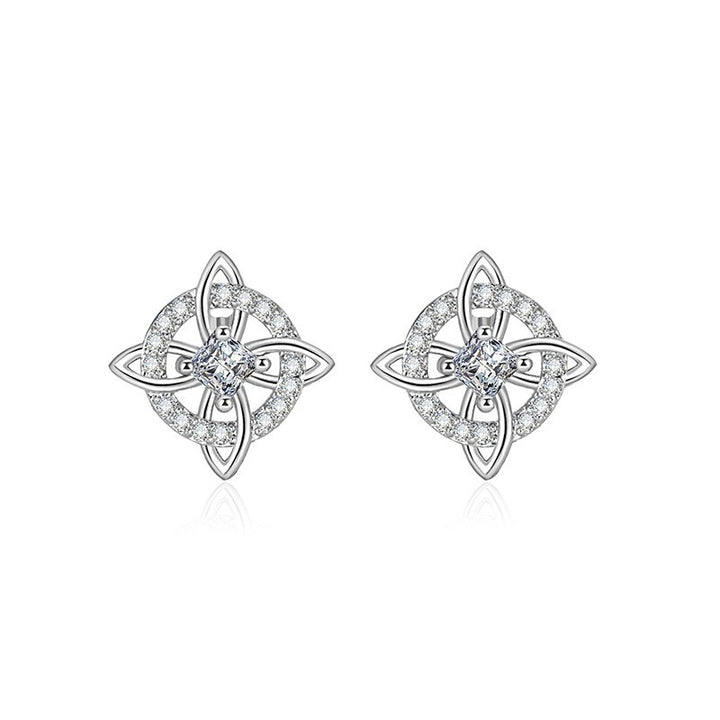 Witch's Starburst Sterling Silver Diamond Celtic Knot Stud Earrings｜Mystic Guardian for Ear Elegance