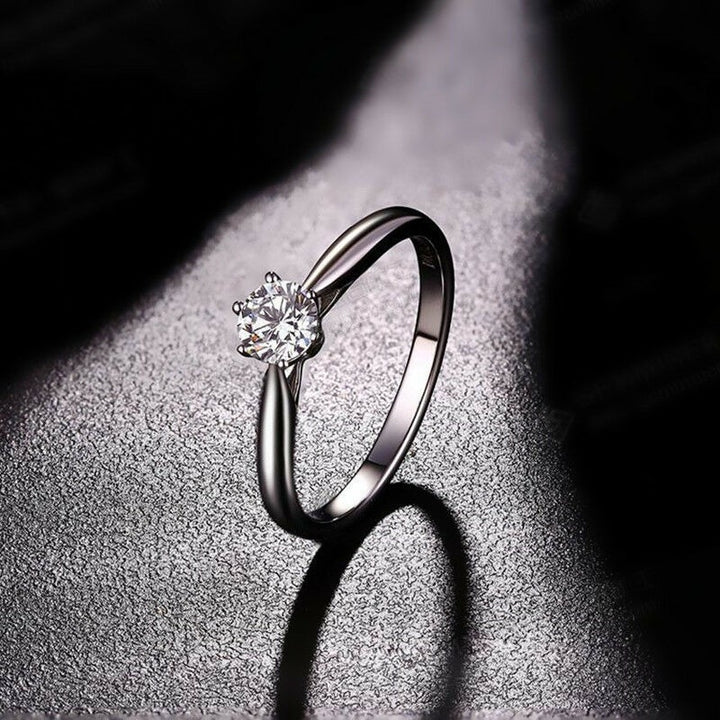 Three-Tone Twisted Band Solitaire Diamond Ring - 18K Gold Light Luxury Niche Engagement Band