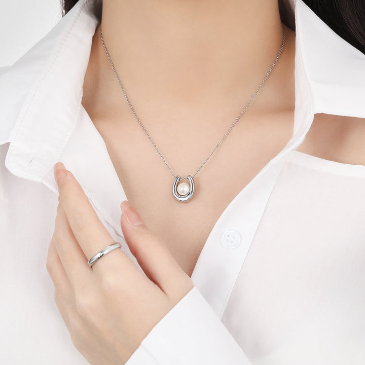 18K Gold Horseshoe Pearl Necklace - Light Luxury Niche Choker