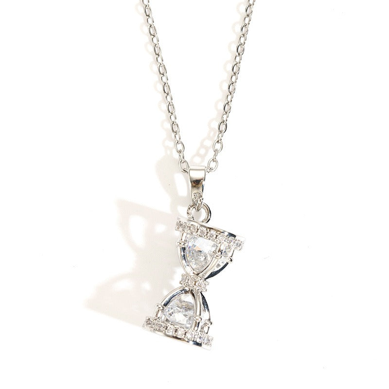 Gilded Hourglass Two-Tone Diamond-Encrusted Necklace｜Capture Time's Gentle Glow on Your Neck