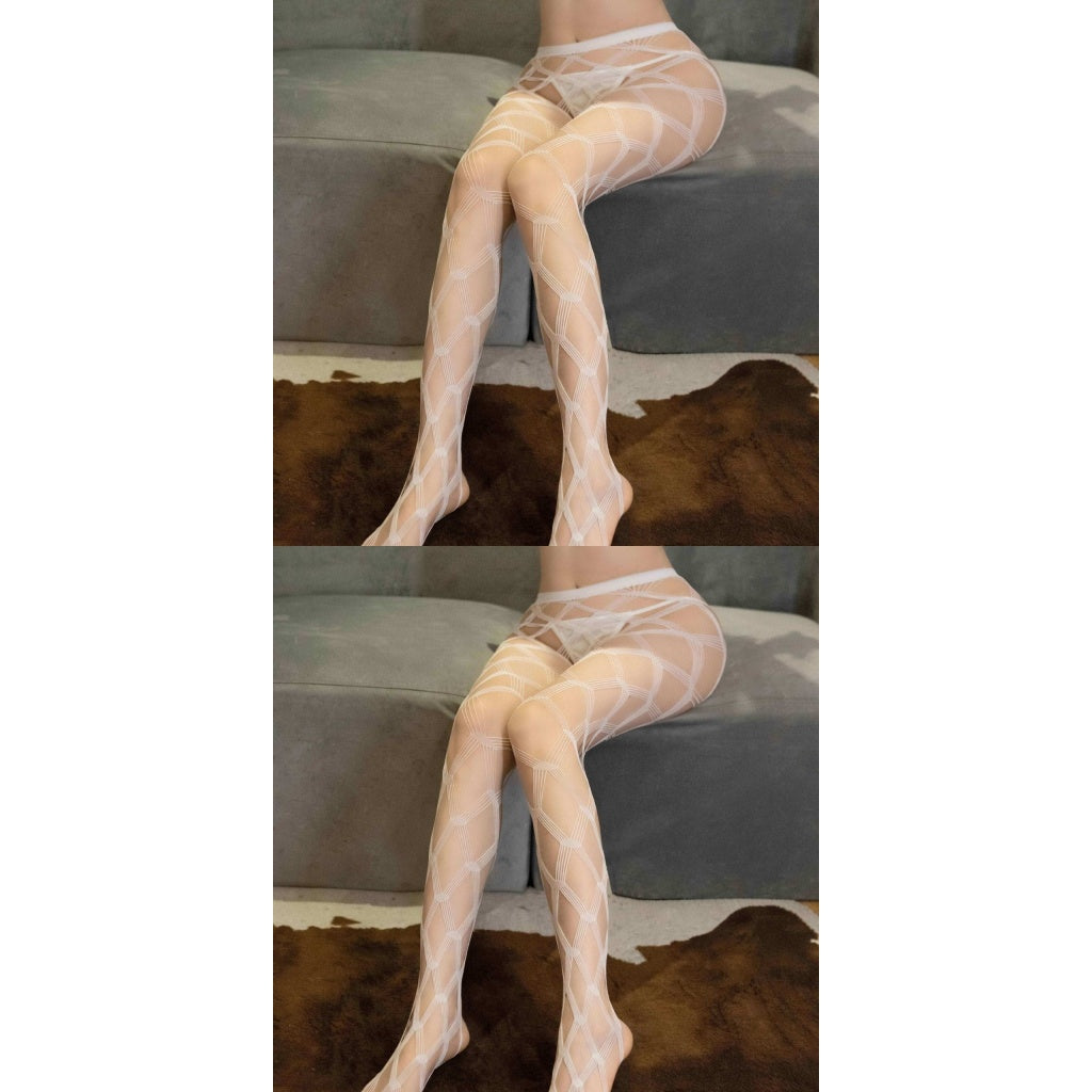 Bold Diamond Crisscross Fishnet Stockings