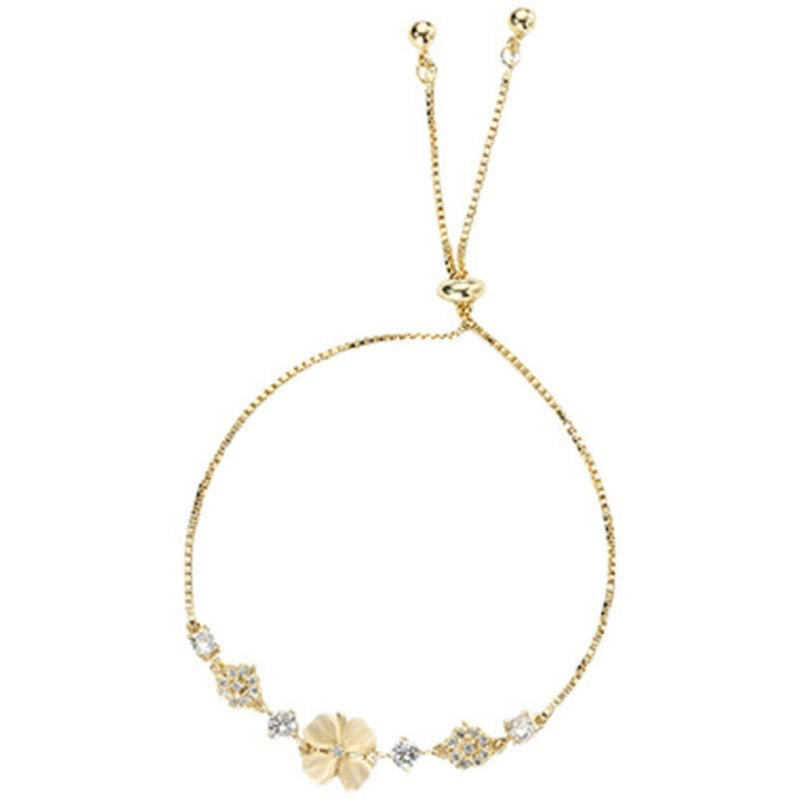 Four-Leaf Soft Glow Gold Chain Petal Diamond Bracelet