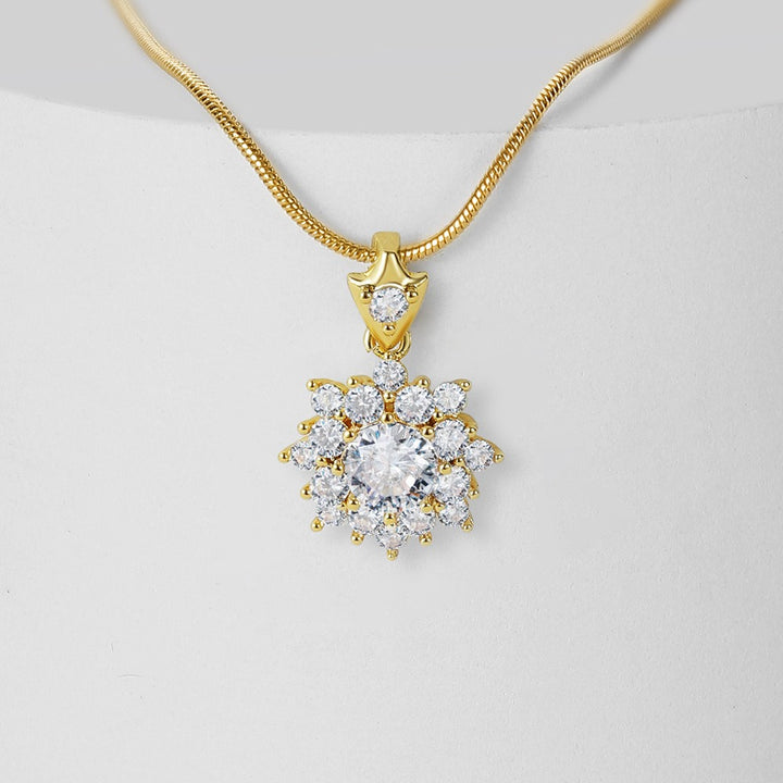 Blossom Starburst 18K Gold Floral Diamond Pendant Necklace