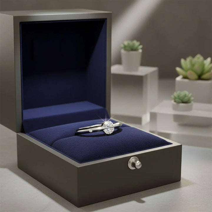 ❤️ Valentine's Day Gift 💎 Spinning Diamond Ring Symbolizing the Star of the Universe