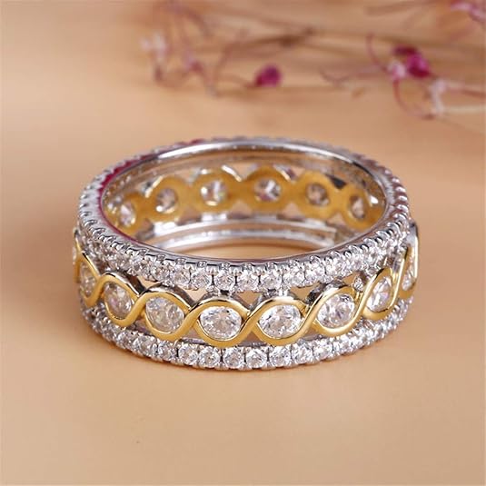 Eternal Wave Diamond Ring | 18K Gold Elegance