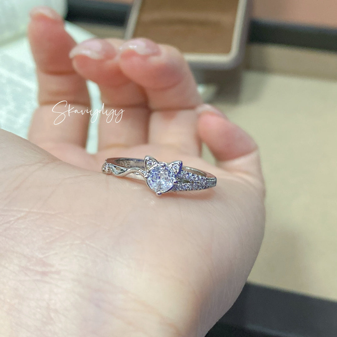 Moissanite White Gold Ring with Bow Design | Brilliant & Romantic Statement Ring