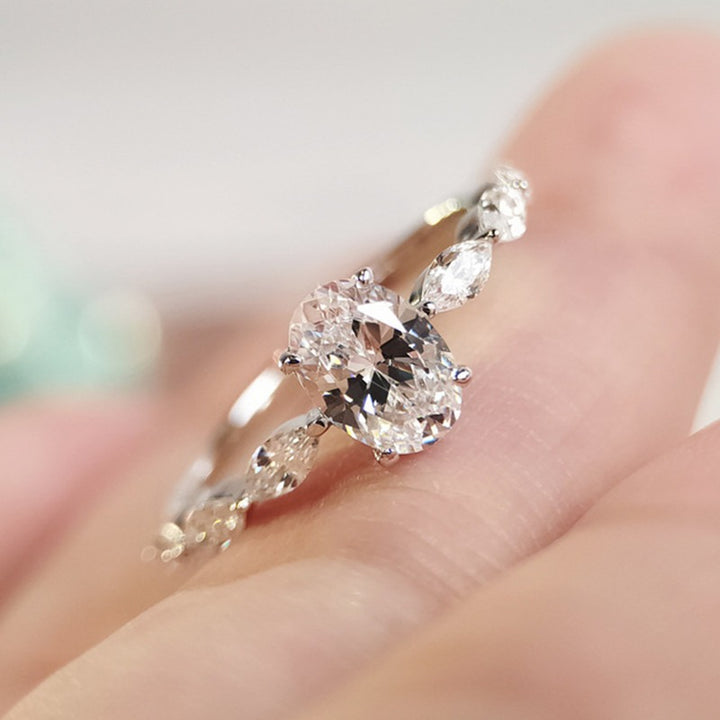 S925 Silver Oval Diamond Light Luxury Ring - Pear-Cut Accent Diamond Band Niche Band