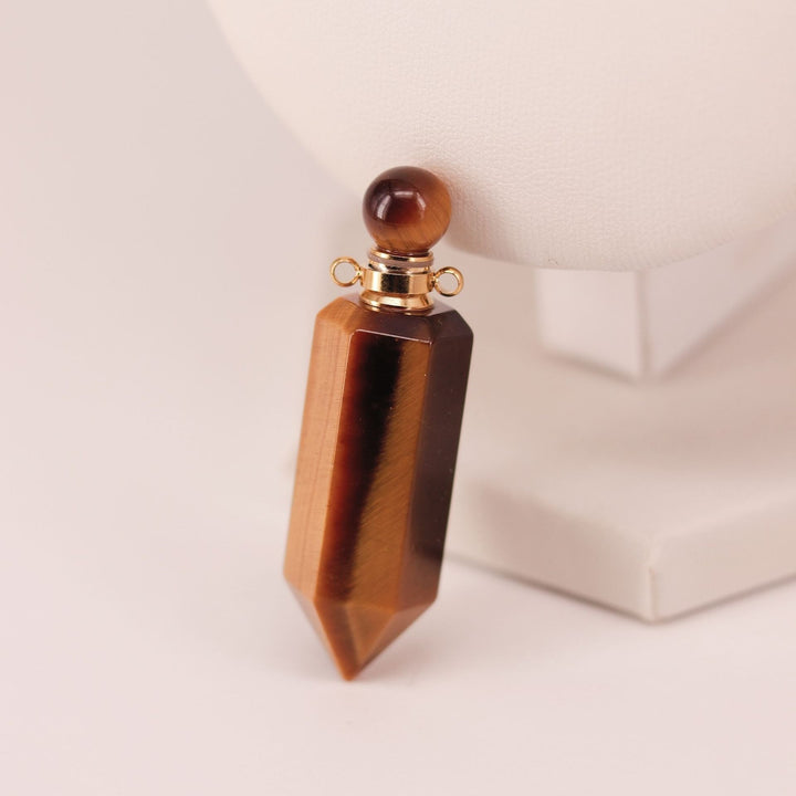 Multi-Color Natural Crystal Perfume Bottle Pendant - Openable Essential Oil Bottle Necklace, Spiritual Energy Fashion Accessory