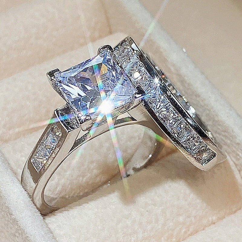 18K Gold Light Luxury Luxurious Two-Color Princess-Cut Main Diamond Full-Circle Diamond Ring