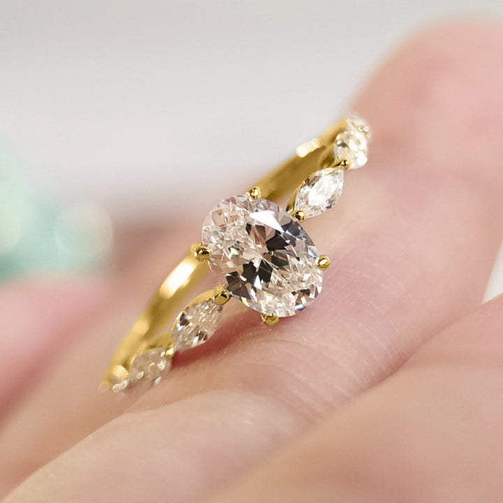 S925 Silver Oval Diamond Light Luxury Ring - Pear-Cut Accent Diamond Band Niche Band