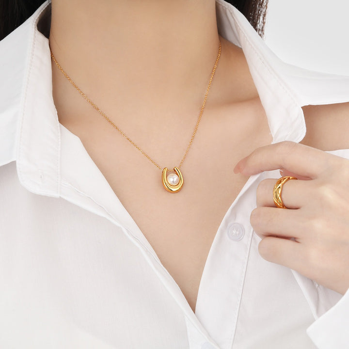 18K Gold Horseshoe Pearl Necklace - Light Luxury Niche Choker