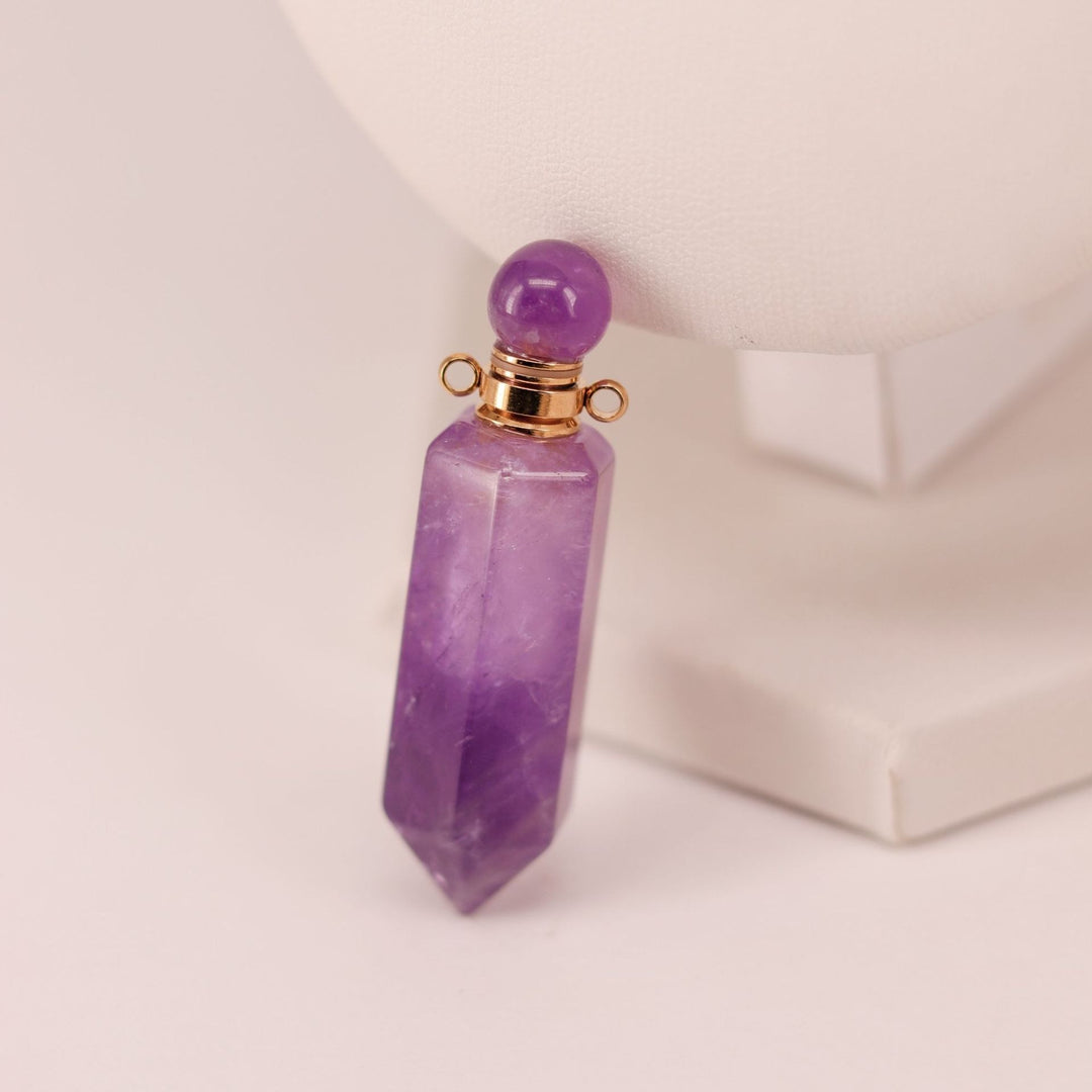 Multi-Color Natural Crystal Perfume Bottle Pendant - Openable Essential Oil Bottle Necklace, Spiritual Energy Fashion Accessory