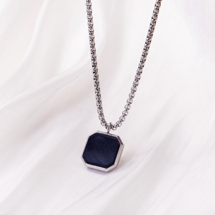 Dual-Color Geometric Gemstone Pendant Necklace - Titanium Steel Light Luxury Niche Choker European